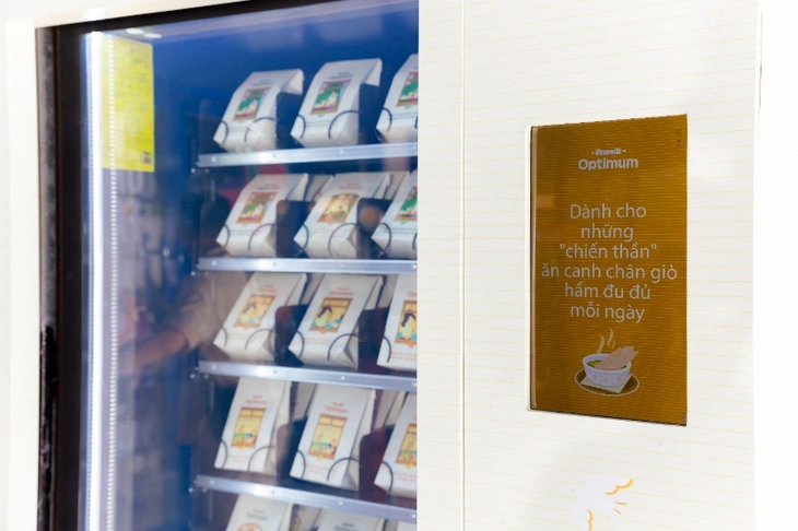 người bà - Ảnh 2.