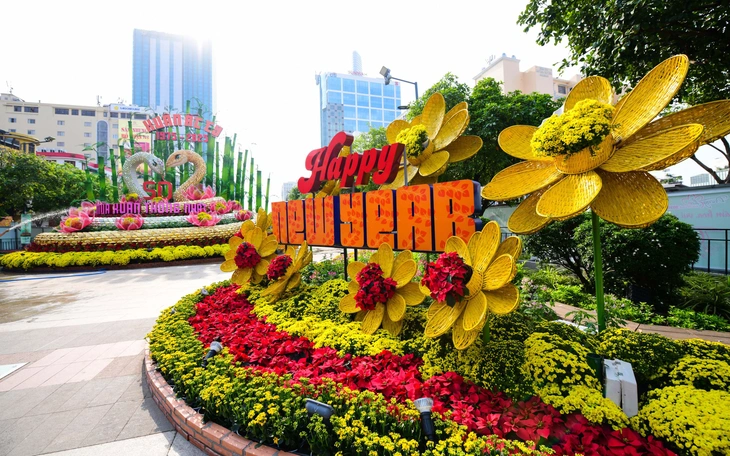 Tối nay, TP.HCM bắn pháo hoa ở 4 điểm để đón năm mới 2026 - Ảnh 2.