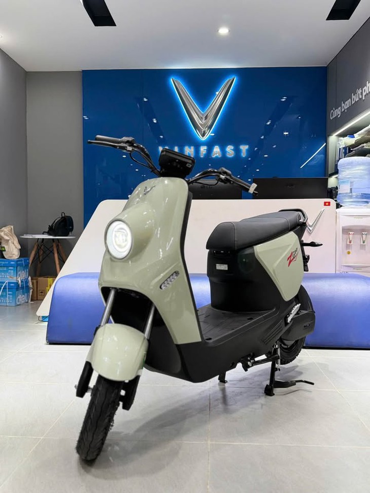 Loạt xe máy phổ thông đổ bộ Việt Nam năm 2025: Có 'ông lớn' tung cả xăng - điện ở nhiều phân khúc - Ảnh 15.