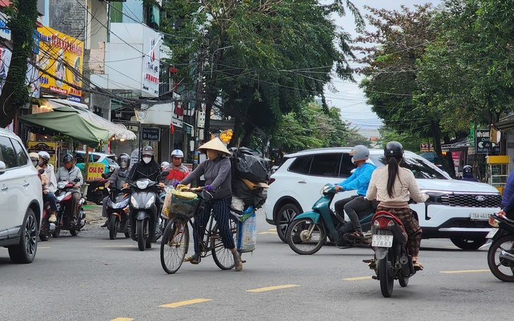 Dự án mở rộng ngã 5 cũ tỉnh Quảng Ngãi: vốn 95 tỉ, hơn 73 tỉ cho giải phóng mặt bằng - Ảnh 4.