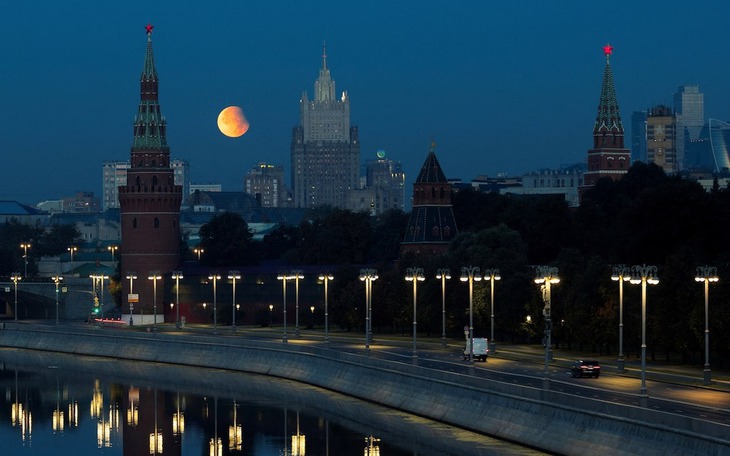 Trung Quốc với tham vọng tìm nước ở cực nam Mặt trăng - Ảnh 2.