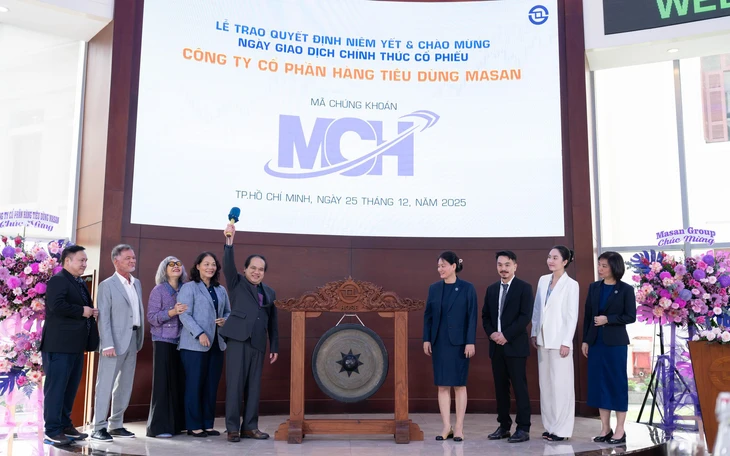 Cổ phiếu nhóm Vingroup đồng loạt giảm sàn, VN-Index giảm gần 40 điểm - Ảnh 5.