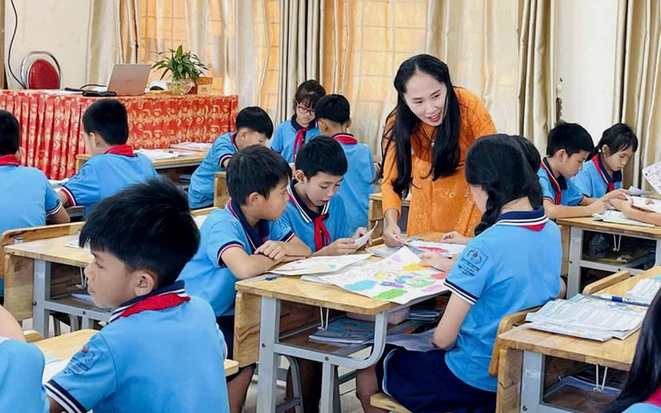 Đắk Lắk thúc xét thăng hạng giáo viên sau gần 10 năm gián đoạn - Ảnh 2.