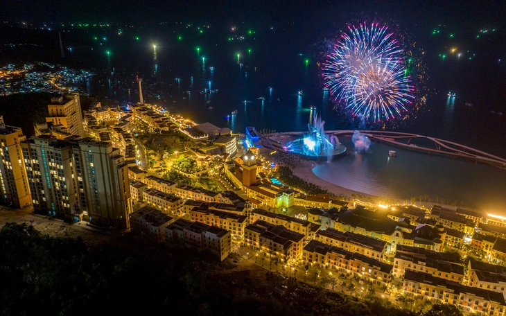 Phú Quốc 'bùng nổ' khách quốc tế - Ảnh 3.