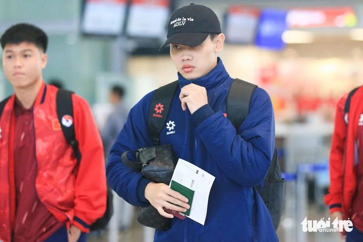 Tuyển U23 Việt Nam lên đường đi Qatar tập huấn - Ảnh 3.