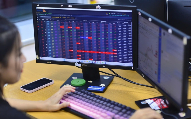 Tập đoàn ông Trịnh Văn Quyết thông báo tới hàng chục nghìn cổ đông: Cổ phiếu FLC được giao dịch lại - Ảnh 2.