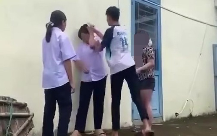 đánh hội đồng - Ảnh 2.