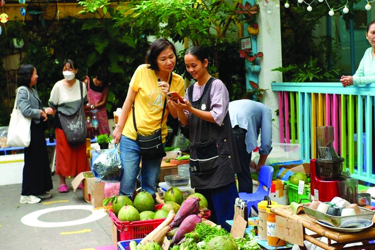 10 năm từ cọng rơm tới những khu vườn rừng:  NGỘ NHẬN, VỠ LẼ VÀ CHUYỂN HÓA - Ảnh 2.