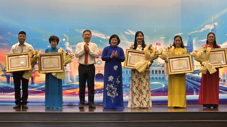 Phó bí thư Văn Thị Bạch Tuyết: Trình đề án sắp xếp cơ quan báo chí TP.HCM trước 31-12-2025 - Ảnh 3.