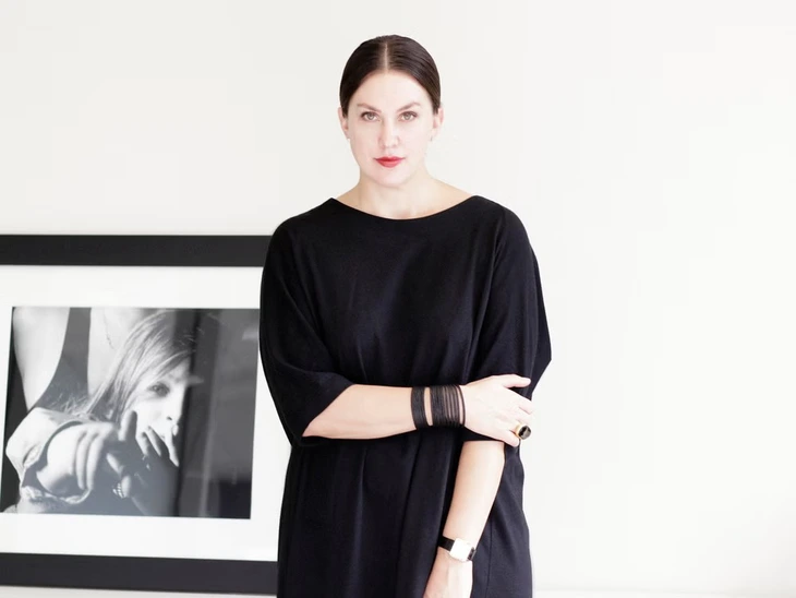 Sếp công ty thời trang: Sáng 'xem bói', chiều dắt chó đi dạo - Ảnh 1.