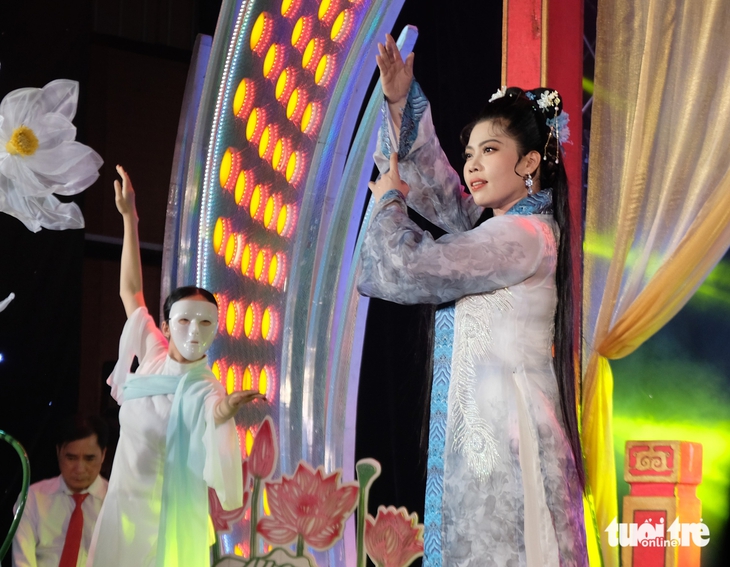 Bông lúa vàng - Ảnh 3.