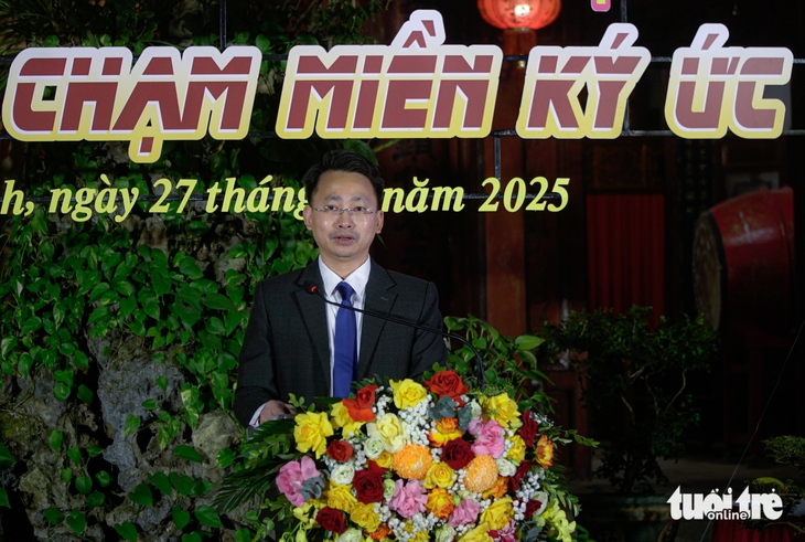 Hoài niệm tuổi thơ cùng tour ‘Hà Nội - chạm miền ký ức’ - Ảnh 3.