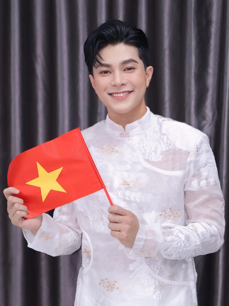 Từ võ đài đến ánh sáng sân khấu - Ảnh 2.