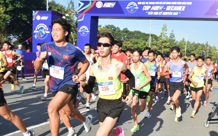 Chưa ra sân phút nào, Endrick đã lập kỷ lục tại Lyon - Ảnh 3.