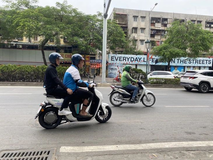 Xe máy điện Yamaha ở Việt Nam nay có thể đổi pin 24/7, cứu hộ miễn phí - Ảnh 3.