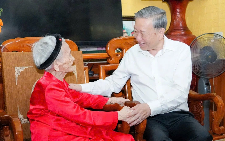 Bổ sung hơn 2.513 tỉ đồng để tặng quà nhân dịp Đại hội Đảng XIV và Tết Bính Ngọ 2026 - Ảnh 2.