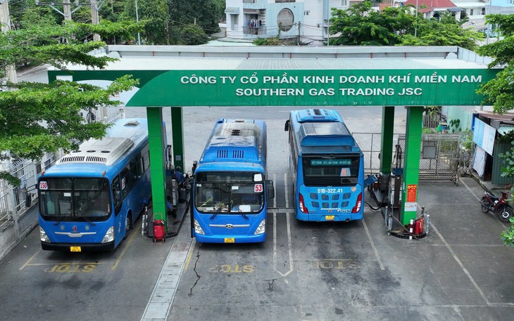 Nguy cơ dừng xe buýt CNG đã được gỡ, dự kiến trước mắt sẽ ký hợp đồng mới 1 năm - Ảnh 2.