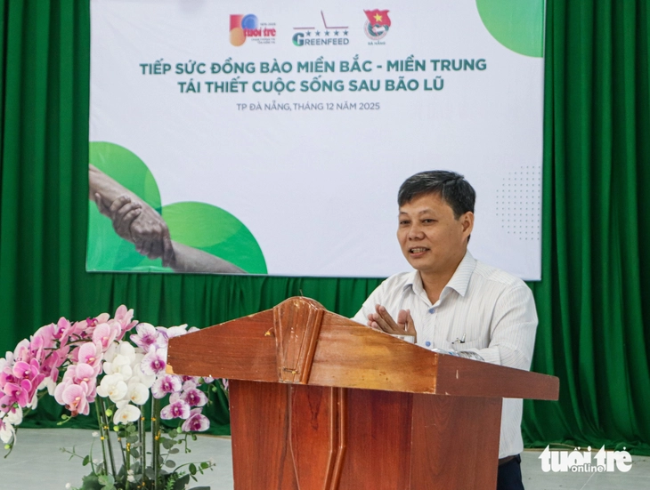 Tuổi Trẻ và GREENFEED tiếp sức 1 tỉ đồng cho người dân vùng lũ Đà Nẵng - Ảnh 8.