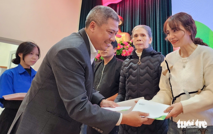 GREENFEED Việt Nam cùng báo Tuổi Trẻ tiếp sức cho bà con vùng lũ xứ Huế - Ảnh 5.