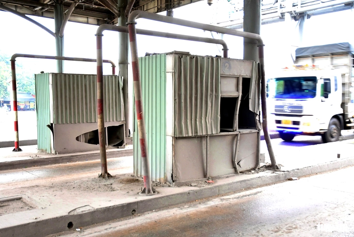 Đề nghị sớm bàn giao trạm thu phí cầu Đồng Nai để tháo dỡ - Ảnh 2.