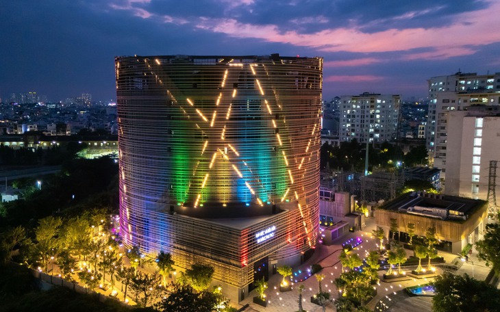 Xiếc chính luận phục vụ nhiệm vụ chính trị đắt vé - Ảnh 4.