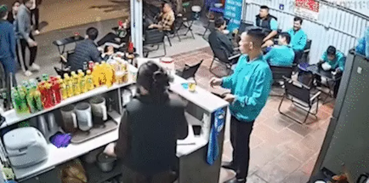 Vụ thanh niên bị đâm tại bến xe Giáp Bát: Bắt giữ 3 nghi phạm, 2 người dương tính với ma túy - Ảnh 3.