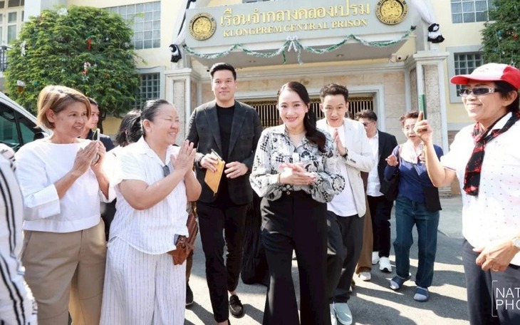 Ông Thaksin có thể được ra tù trước hạn vào tháng 5 - Ảnh 2.