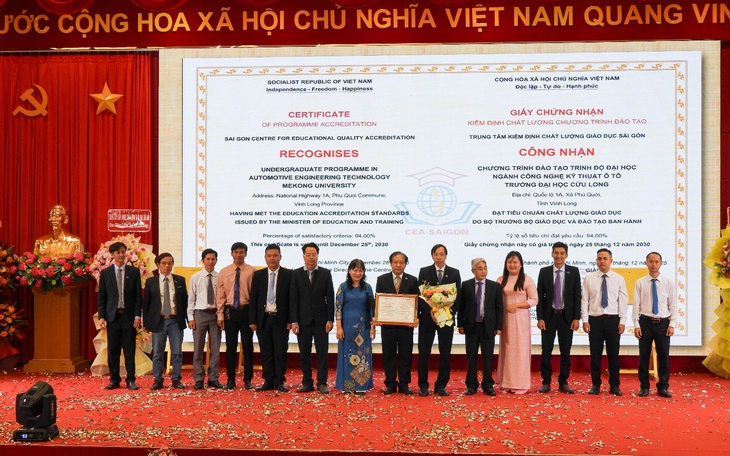 Một trường đại học ở miền Tây hỗ trợ 10 tỉ đồng cho sinh viên nghiên cứu khoa học trong 3 năm - Ảnh 2.