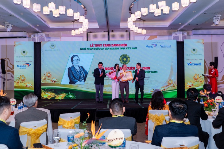 VCCA vinh danh 28 Nghệ nhân Văn hóa Ẩm thực Việt Nam - Ảnh 9.