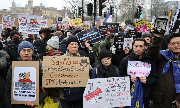 Trung Quốc chỉ trích Anh khi ba lần trì hoãn phê duyệt 'siêu đại sứ quán' tại London - Ảnh 3.