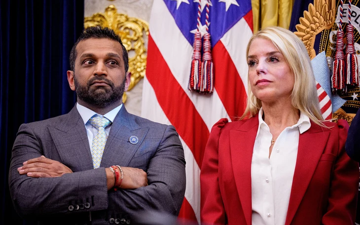 'Giải mật' và 'bôi đen' hồ sơ Epstein - Ảnh 2.