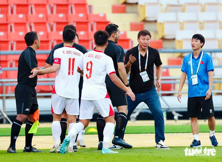 HLV Kim Sang Sik - Ảnh 5.