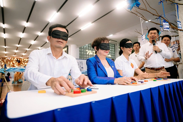 Lễ hội Vượt sóng mang yêu thương đến với người khuyết tật - Ảnh 3.