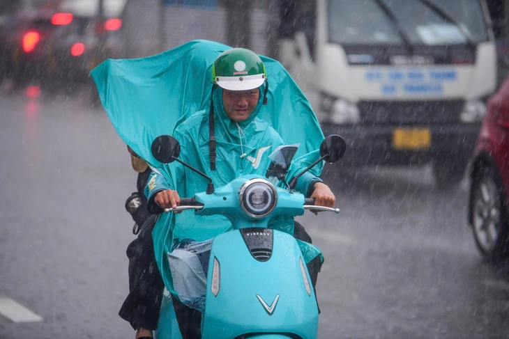 Thời tiết hôm nay 4-12: Miền Trung còn duy trì mưa to - Ảnh 1.