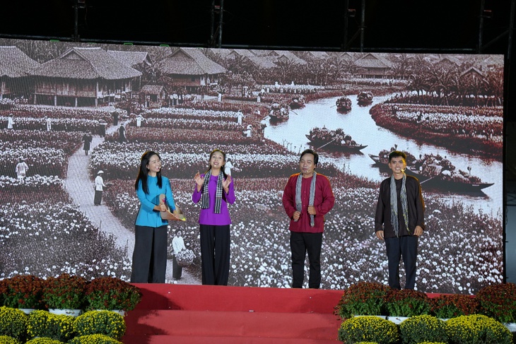 Sa Đéc kể chuyện làng hoa trăm năm bằng sân khấu thực cảnh - Ảnh 5.