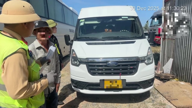 xe khách - Ảnh 1.