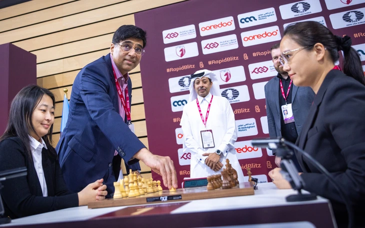 Giải cờ chớp thế giới 2025: Lê Quang Liêm đánh bại Vua cờ Gukesh D, Khương Duy gây chấn động - Ảnh 2.