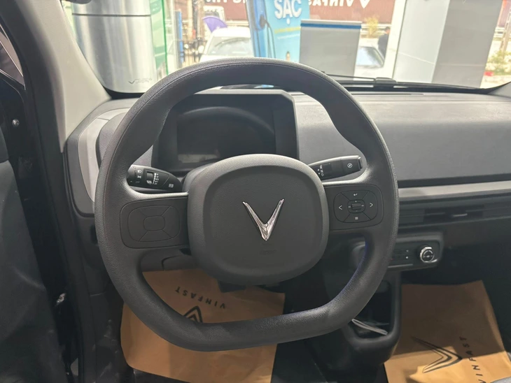 VinFast Minio Green - Ảnh 5.