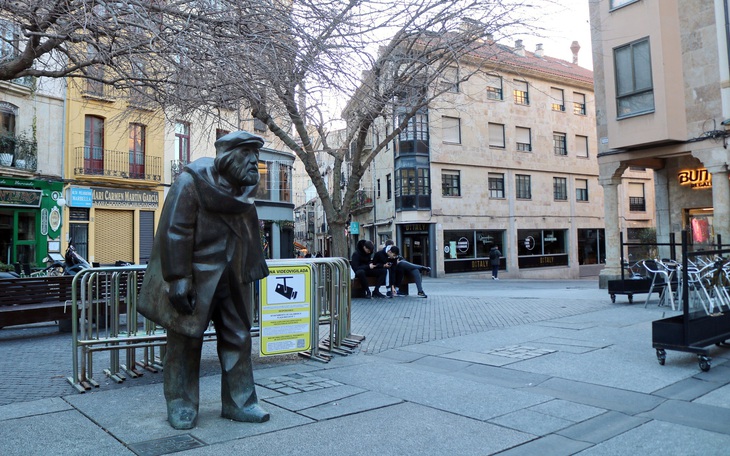 Khủng hoảng nhà ở Pháp đã biến thành khủng hoảng xã hội và nhân khẩu - Ảnh 2.