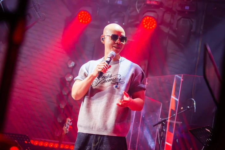 Phan Đinh Tùng tham vọng 'Khúc hát mừng sinh nhật' được như 'Gangnam Style' - Ảnh 2. Phan Đinh Tùng - Ảnh 2.