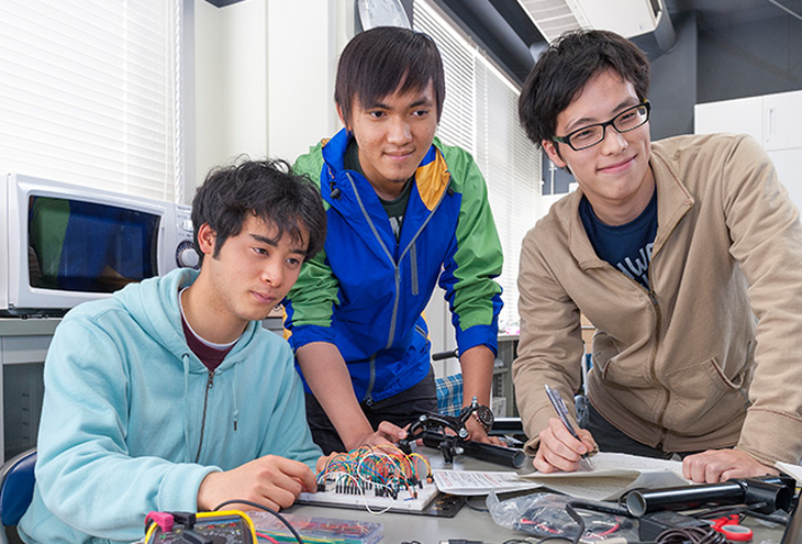 trường nghề - Ảnh 1.