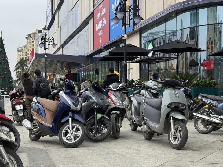 Mua xe máy online: Vì sao người ít kinh nghiệm nên cân nhắc kỹ?- Ảnh 2. mua xe máy online - Ảnh 3.