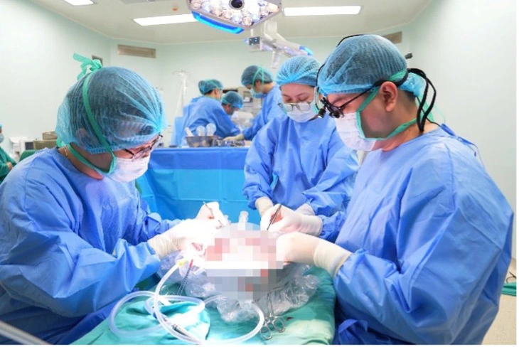 Ca ghép gan xuyên Việt trong ngày cuối cùng của năm 2025 - Ảnh 2.