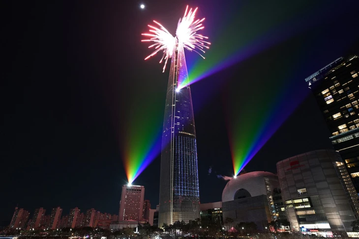 Thế giới cùng bước sang năm mới 2026, pháo hoa bắt đầu ngợp trời - Ảnh 8. thế giới - Ảnh 11.