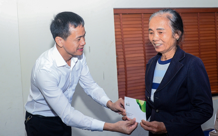 Hành trình từ Bắc vào Trung giúp dân vùng lũ tái thiết của GREENFEED Việt Nam - Ảnh 2.