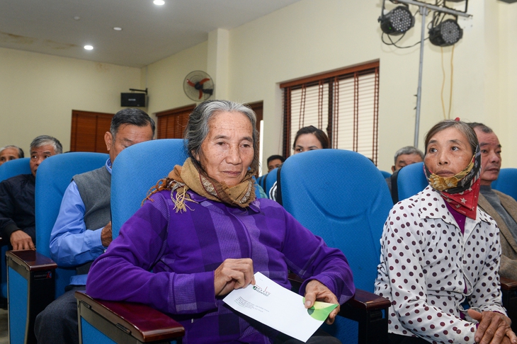 Hành trình từ Bắc vào Trung tiếp sức người dân trồng lại luống rau, mua lại con giống - Ảnh 3.