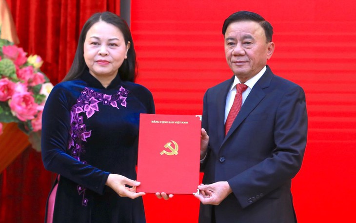 Giới thiệu bà Hà Thị Nga giữ chức Phó chủ tịch - Tổng thư ký Ủy ban Trung ương MTTQ Việt Nam - Ảnh 2.