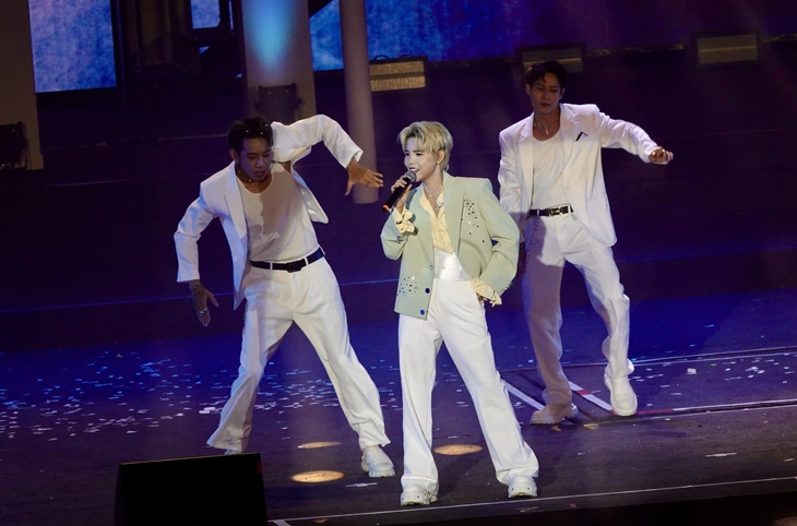 năm mới - Ảnh 4.