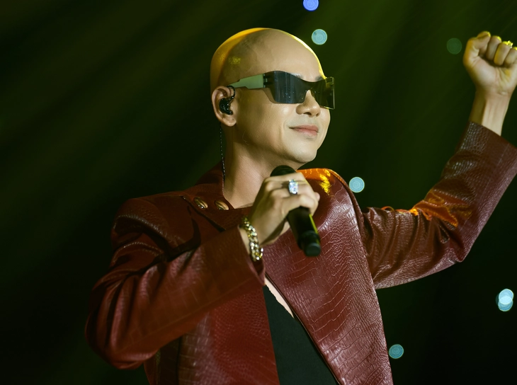 Phan Đinh Tùng - Ảnh 1.