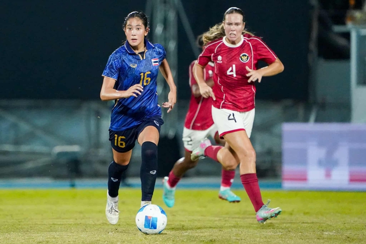 Dàn sao nhập tịch tuyển nữ Indonesia thua thảm Thái Lan 0-8 ở SEA Games 33 - Ảnh 3.